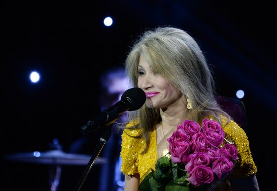 Dzhakhan Pollyeva's anniversary gala