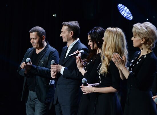 Dzhakhan Pollyeva's anniversary gala