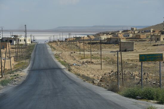 Syria: The road from Aleppo to Homs