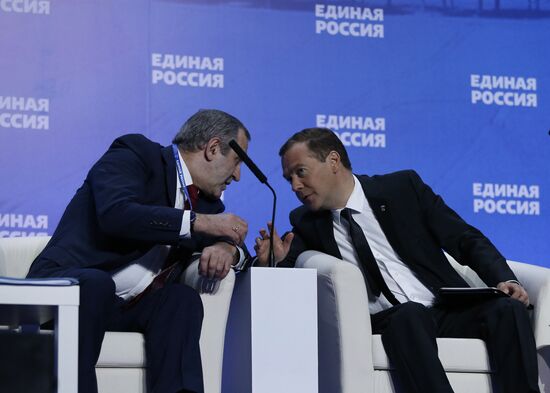 Prime Minister Medvedev visits Volga Federal District