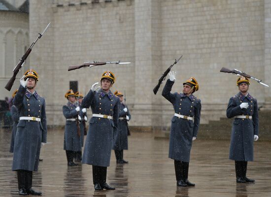 Presidential Regiment changing of the guard ceremony