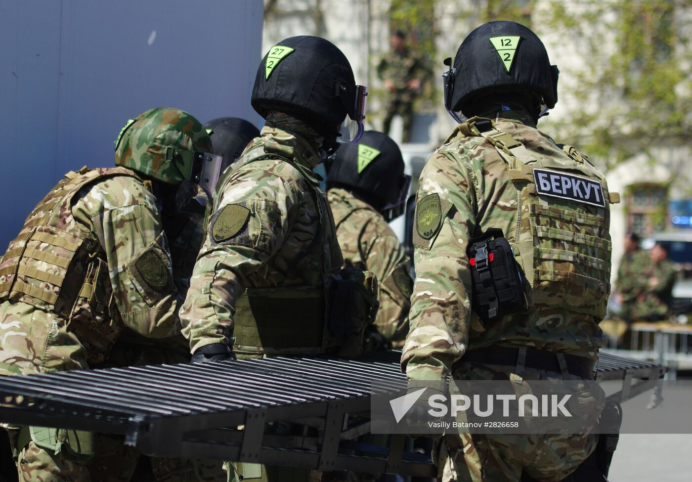 Exhibition performance by Interior Ministry's employees in Sevastopol
