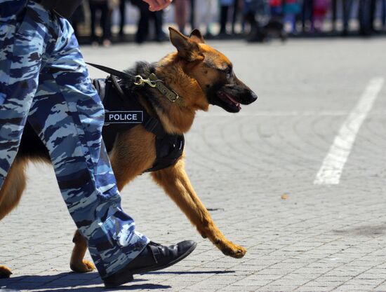 Exhibition performance by Interior Ministry's employees in Sevastopol