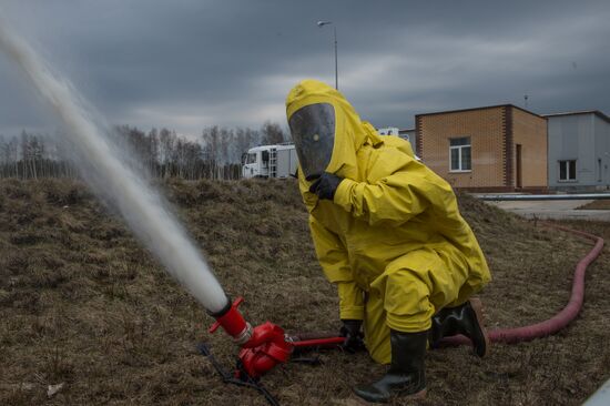 Emergencies ministry shows its technology for radiation-hit situation removal