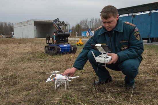 Emergencies ministry shows its technology for radiation-hit situation removal