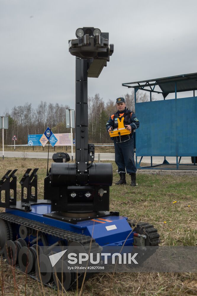 Emergencies ministry shows its technology for radiation-hit situation removal