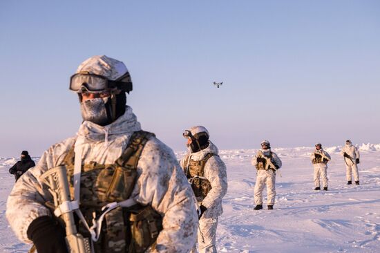 Drill of special ops unit of Chechen Republic near North Pole