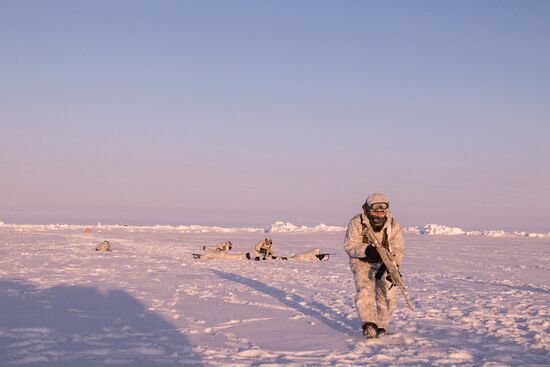Drill of special ops unit of Chechen Republic near North Pole