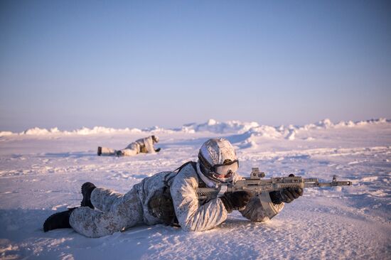 Drill of special ops unit of Chechen Republic near North Pole