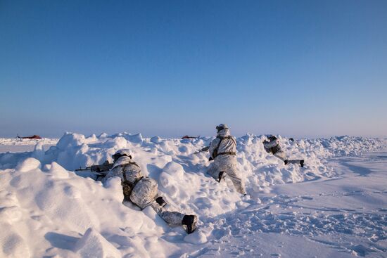 Drill of special ops unit of Chechen Republic near North Pole