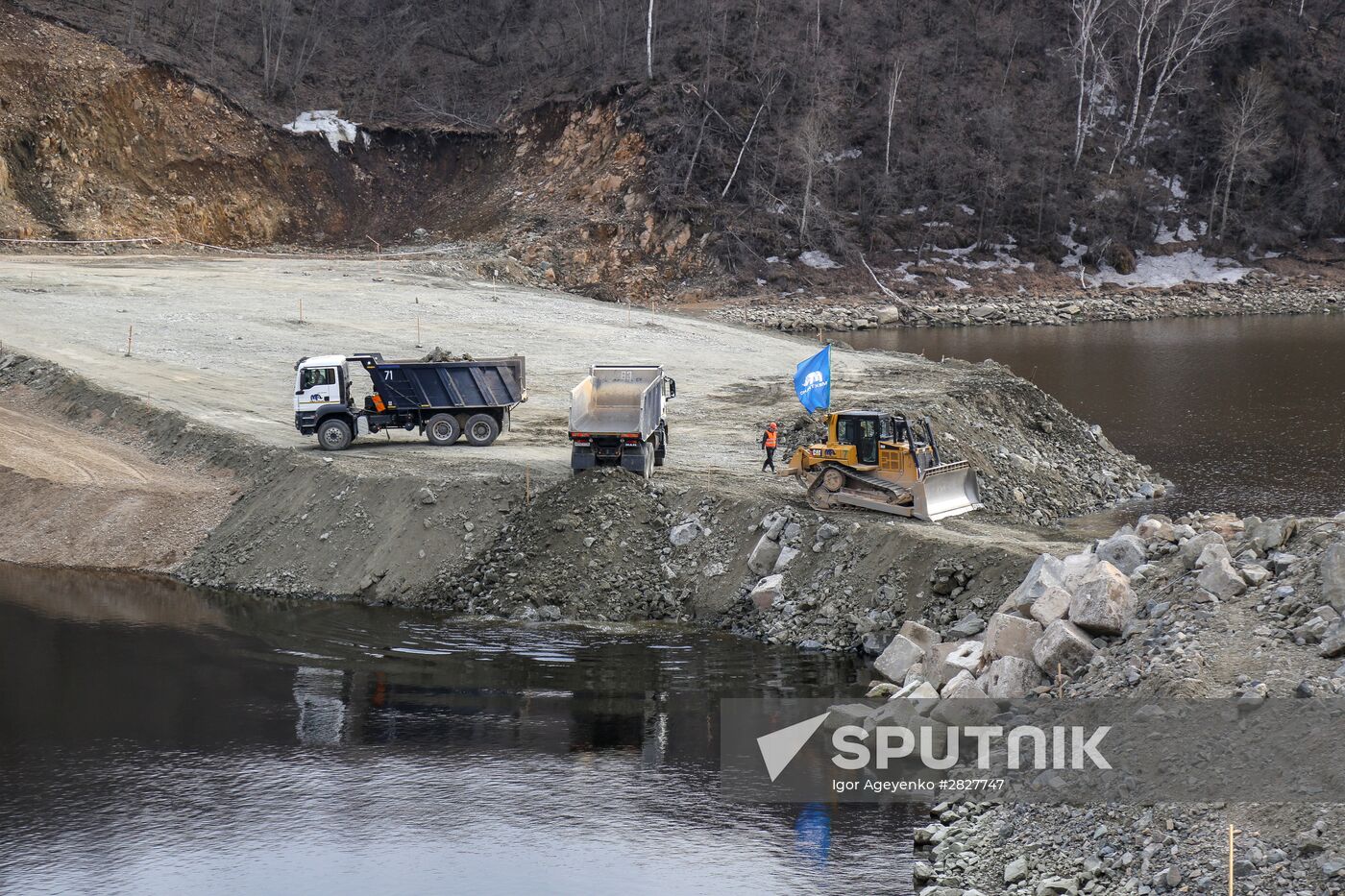 River Bureya damming at Nizhne-Bureiskaya HPP in Amur region
