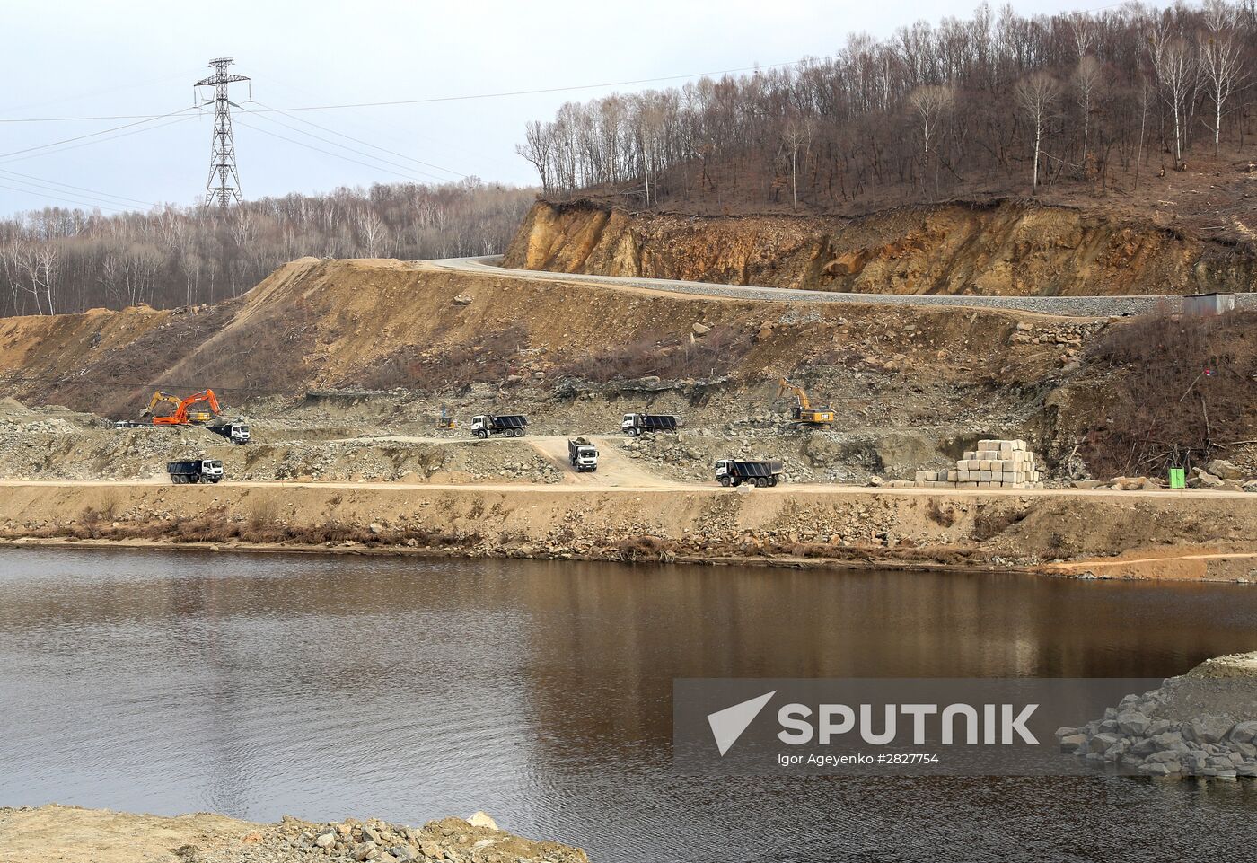 River Bureya damming at Nizhne-Bureiskaya HPP in Amur region