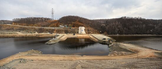 River Bureya damming at Nizhne-Bureiskaya HPP in Amur region