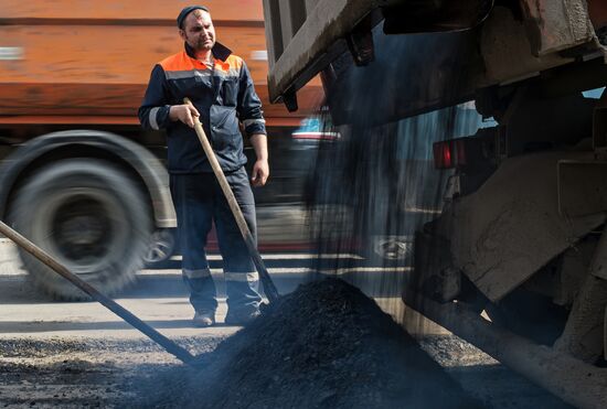 Road repairs in Omsk