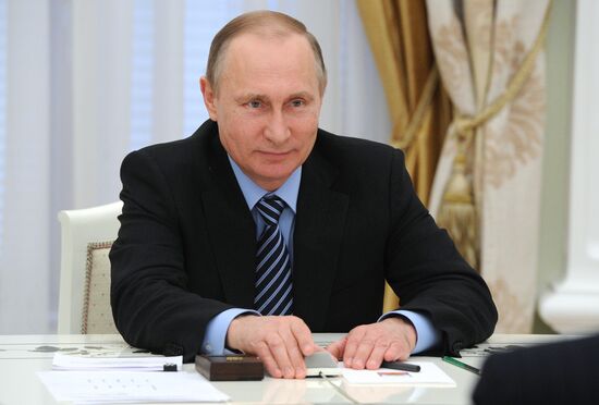 President Vladimir Putin meets with World Jewish Congress President Ronald S. Lauder