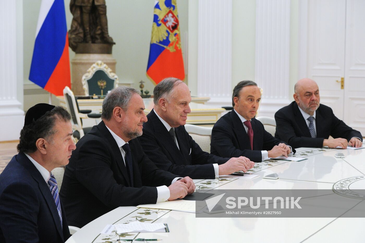 Vladimir Putin meets with World Jewish Congress President Ronald Lauder