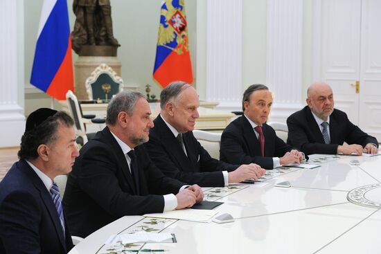 Vladimir Putin meets with World Jewish Congress President Ronald Lauder