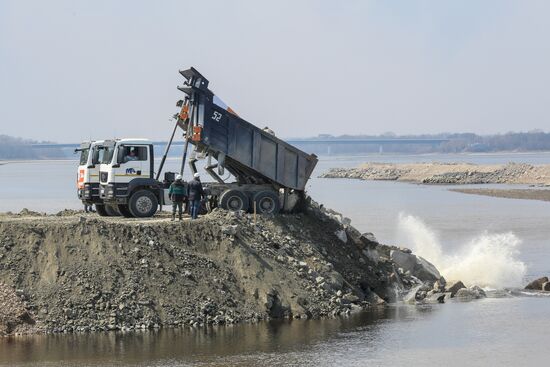 River Bureya damming at Nizhne-Bureiskaya HPP in Amur region