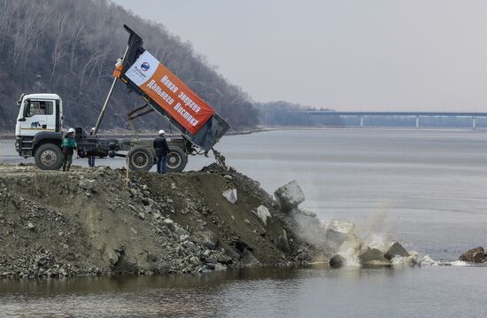 River Bureya damming at Nizhne-Bureiskaya HPP in Amur region