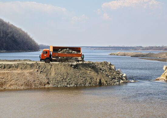 River Bureya damming at Nizhne-Bureiskaya HPP in Amur region