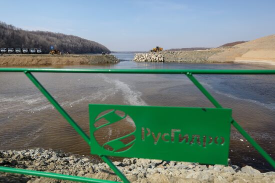 River Bureya damming at Nizhne-Bureiskaya HPP in Amur region