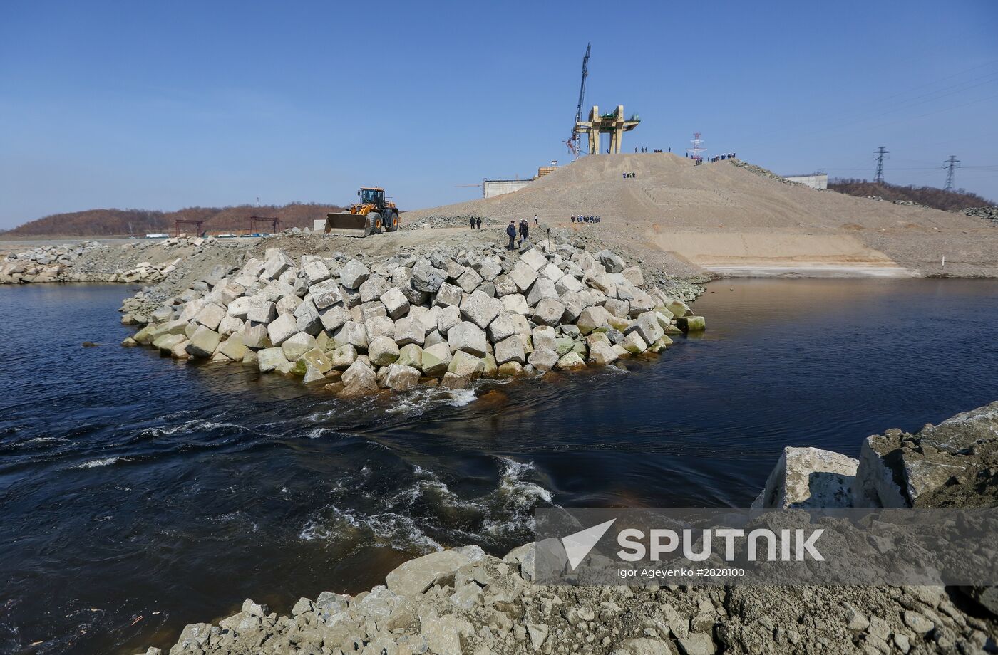 River Bureya damming at Nizhne-Bureiskaya HPP in Amur region
