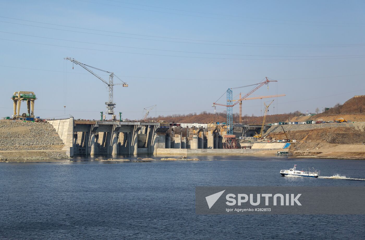 River Bureya damming at Nizhne-Bureiskaya HPP in Amur region