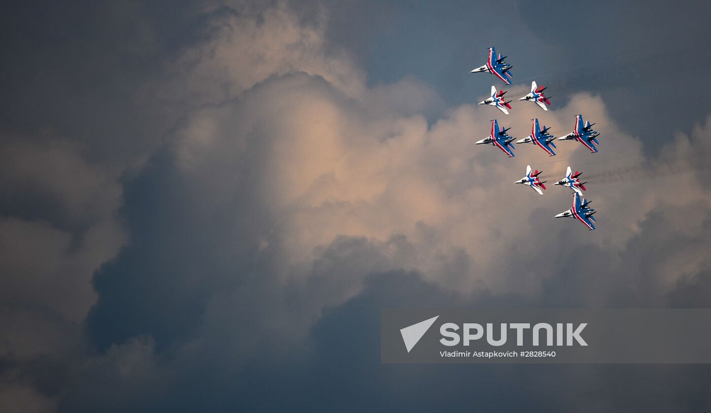 Joint rehearsal of aerobatic teams before the Victory Parade