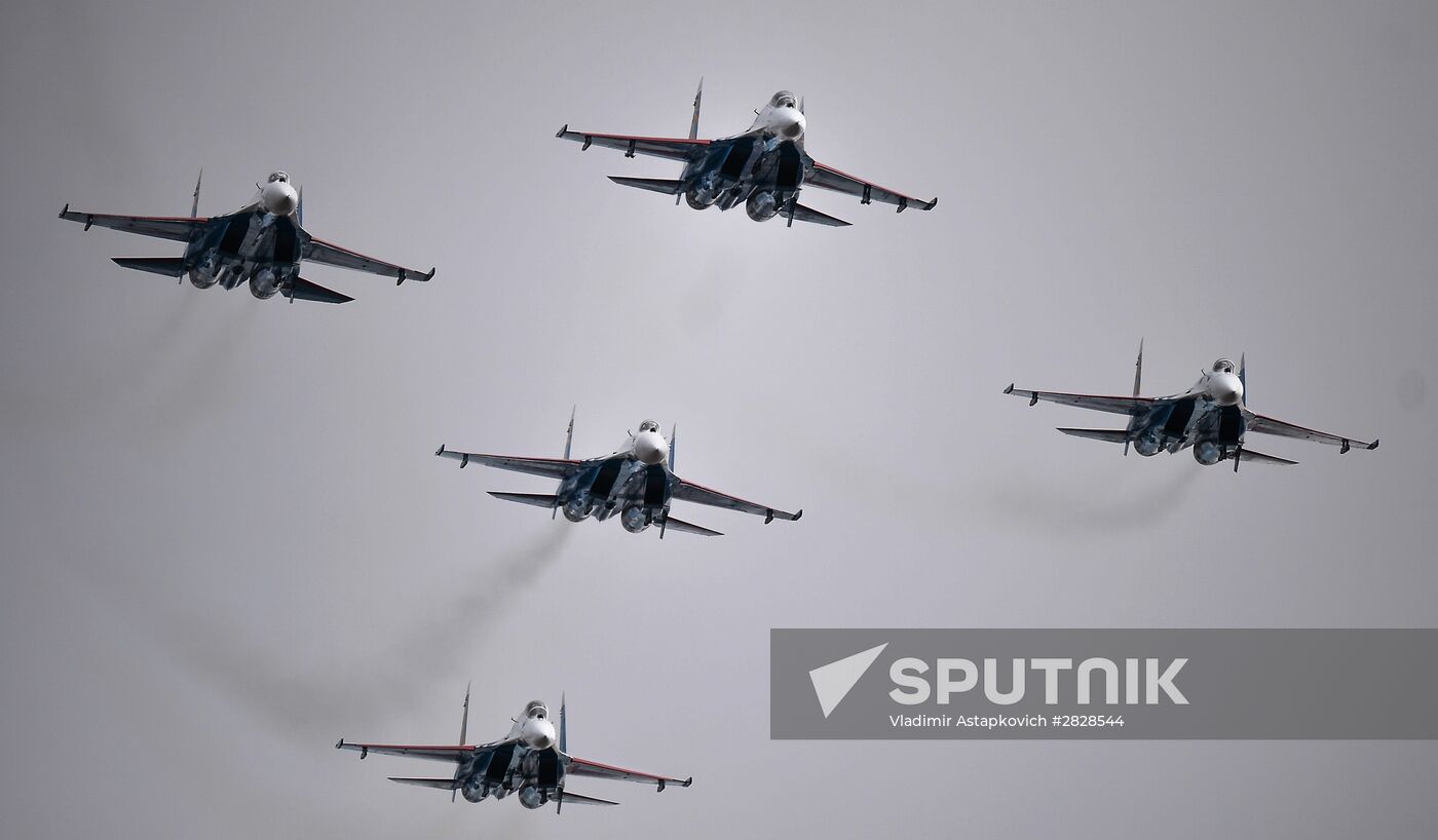 Joint rehearsal of aerobatic teams before the Victory Parade