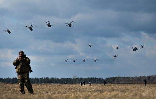 Joint rehearsal of aerobatic teams before the Victory Parade