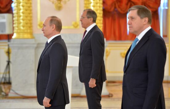 President Vladimir Putin receives letters of credence from foreign ambassadors