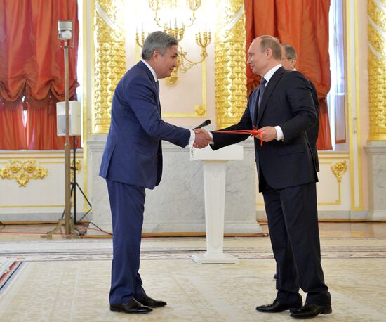 President Vladimir Putin receives letters of credence from foreign ambassadors