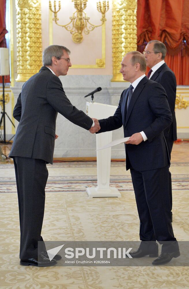 President Vladimir Putin receives letters of credence from foreign ambassadors