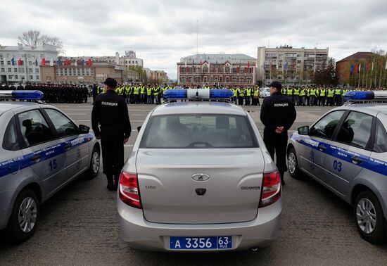 Police ceremonial review in Samara