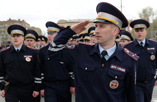 Police ceremonial review in Samara