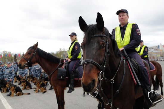 Police ceremonial review in Samara