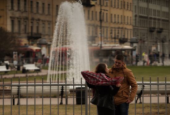 Fountain season begins in St. Petersburg