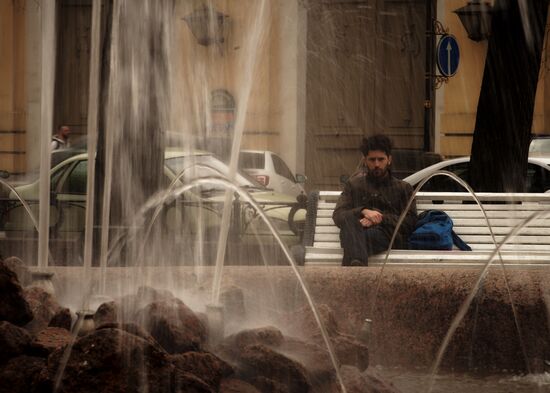 Fountain season begins in St. Petersburg