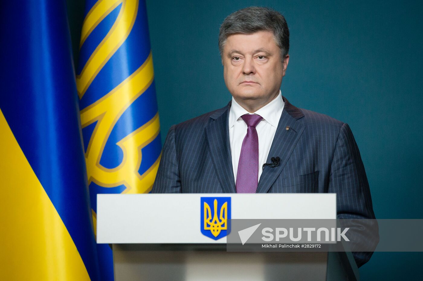 Ukrainian President Petro Poroshenko delivers his address