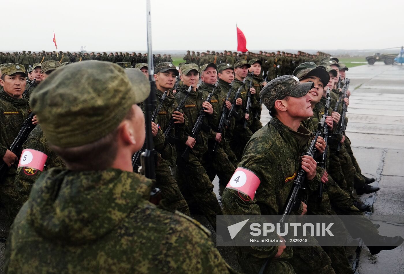 Foot-borne and mechanized parade crews train in Samara