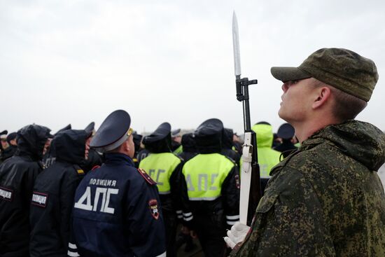 Foot-borne and mechanized parade crews train in Samara