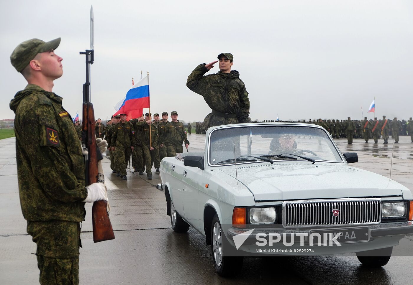 Foot-borne and mechanized parade crews train in Samara