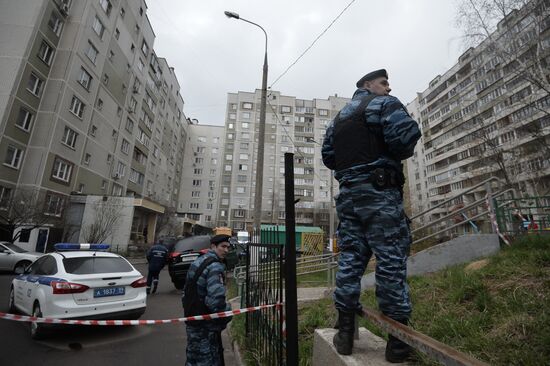 Cache of weapons and munitions found in 9-storied building basement in south Moscow