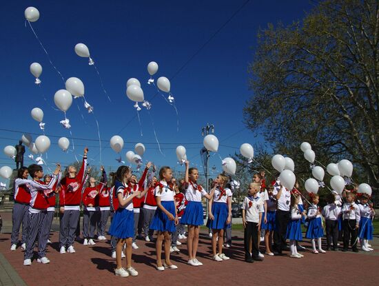 St. George Ribbon memorial campaign in Russian cities