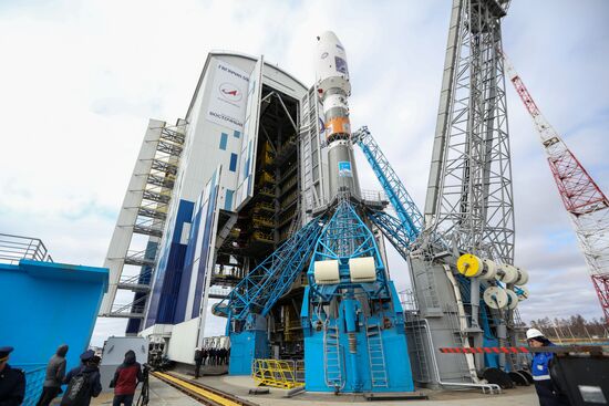 Soyuz-2.1a carrier vehicle taken to Vostochny space center's launch pad