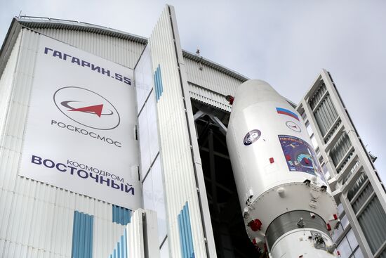 Soyuz-2.1a carrier vehicle taken to Vostochny space center's launch pad