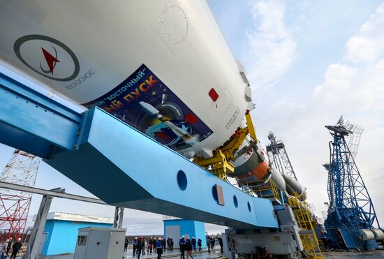 Soyuz-2.1a carrier vehicle taken to Vostochny space center's launch pad