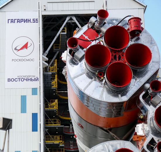 Soyuz-2.1a carrier vehicle taken to Vostochny space center's launch pad