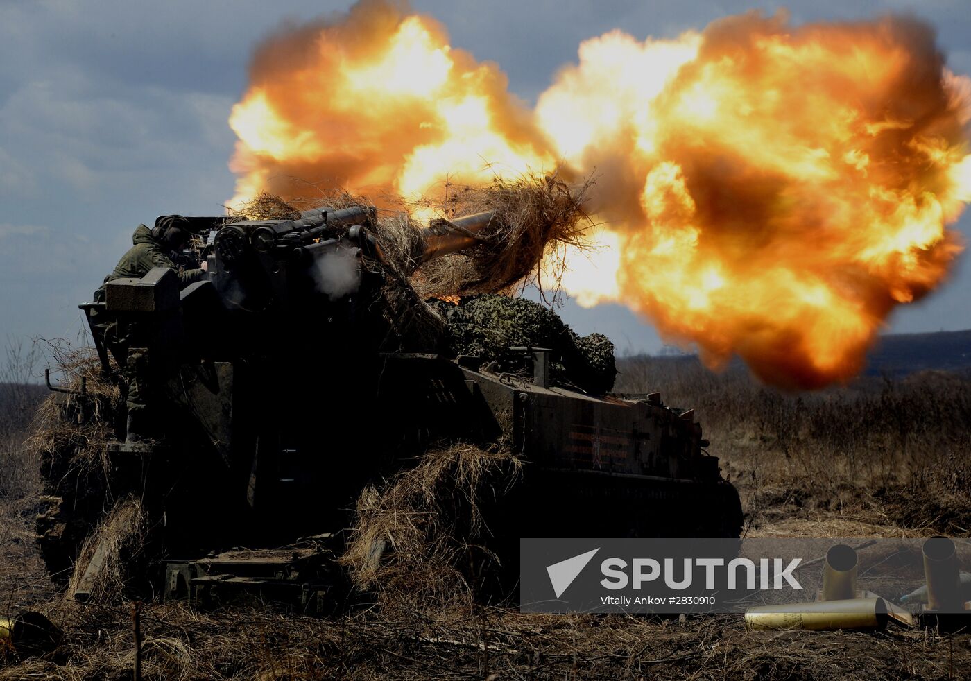 Eastern Military District's 5th Combined-Arms army holds joint tactical drill