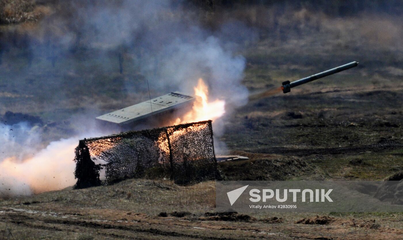 Eastern Military District's 5th Combined-Arms army holds joint tactical drill